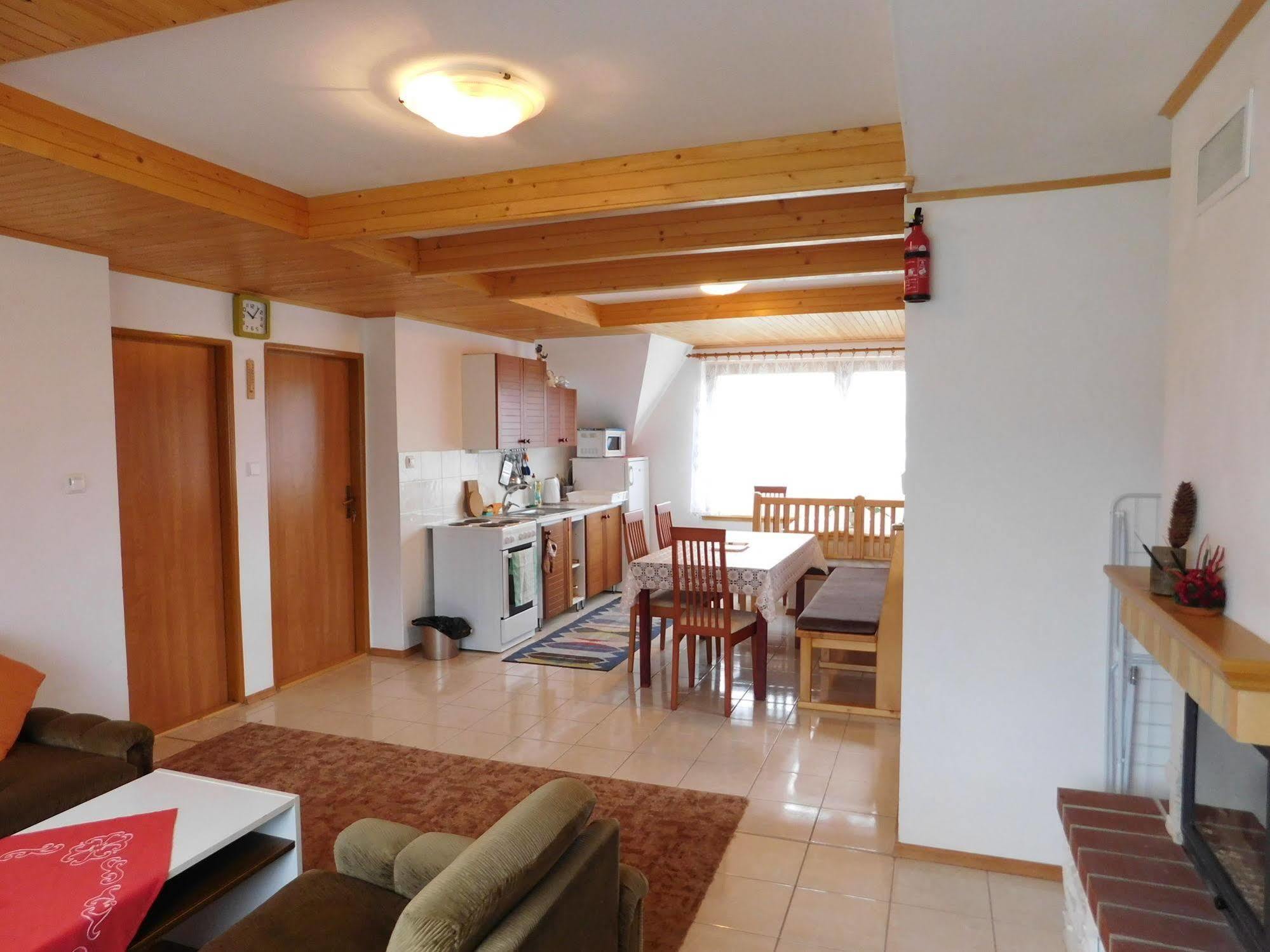 Apartmany Tania Zavazna Poruba Luaran gambar